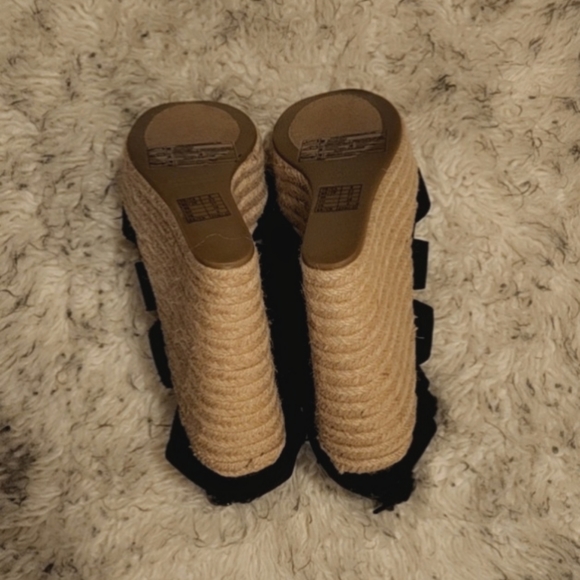 Forever 21 Lace Up Wedges - Picture 4 of 4